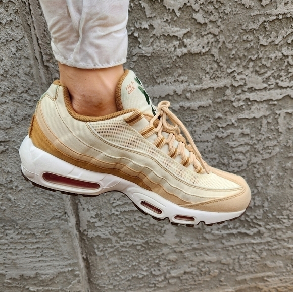 air max 95 se coconut milk